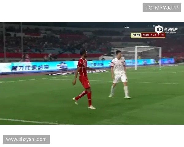 中国足球联赛激战正酣 多支强队角逐季后赛席位竞争激烈 中国足球联赛激战正酣 多支强队角逐季后赛席位竞争激烈