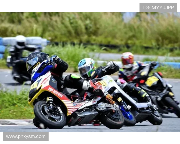 摩托车大奖赛2025赛季揭幕战精彩纷呈,新秀表现亮眼老将迎接挑战 摩托车大奖赛2025赛季揭幕战精彩纷呈,新秀表现亮眼老将迎接挑战